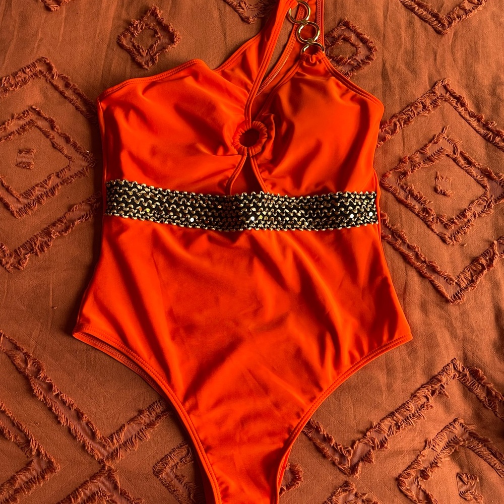 Women’s Orange One-Shoulder Swimsuit